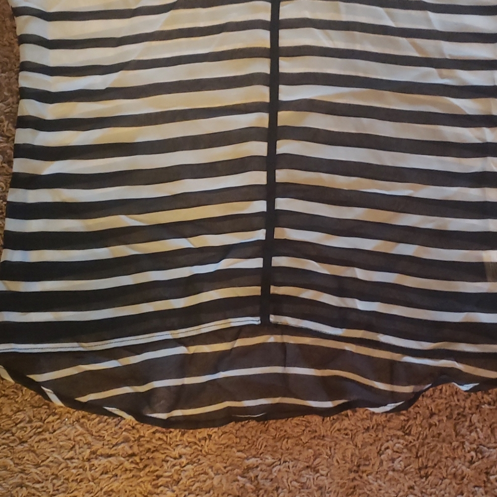 Shirt - Picture 4 of 5